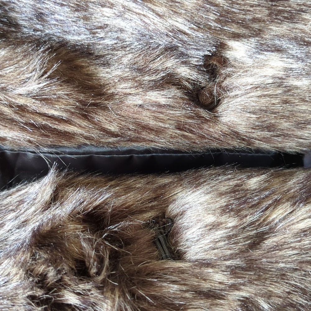Altar'd State Brown Faux Fur Vest Women's size Small - Picture 5 of 7